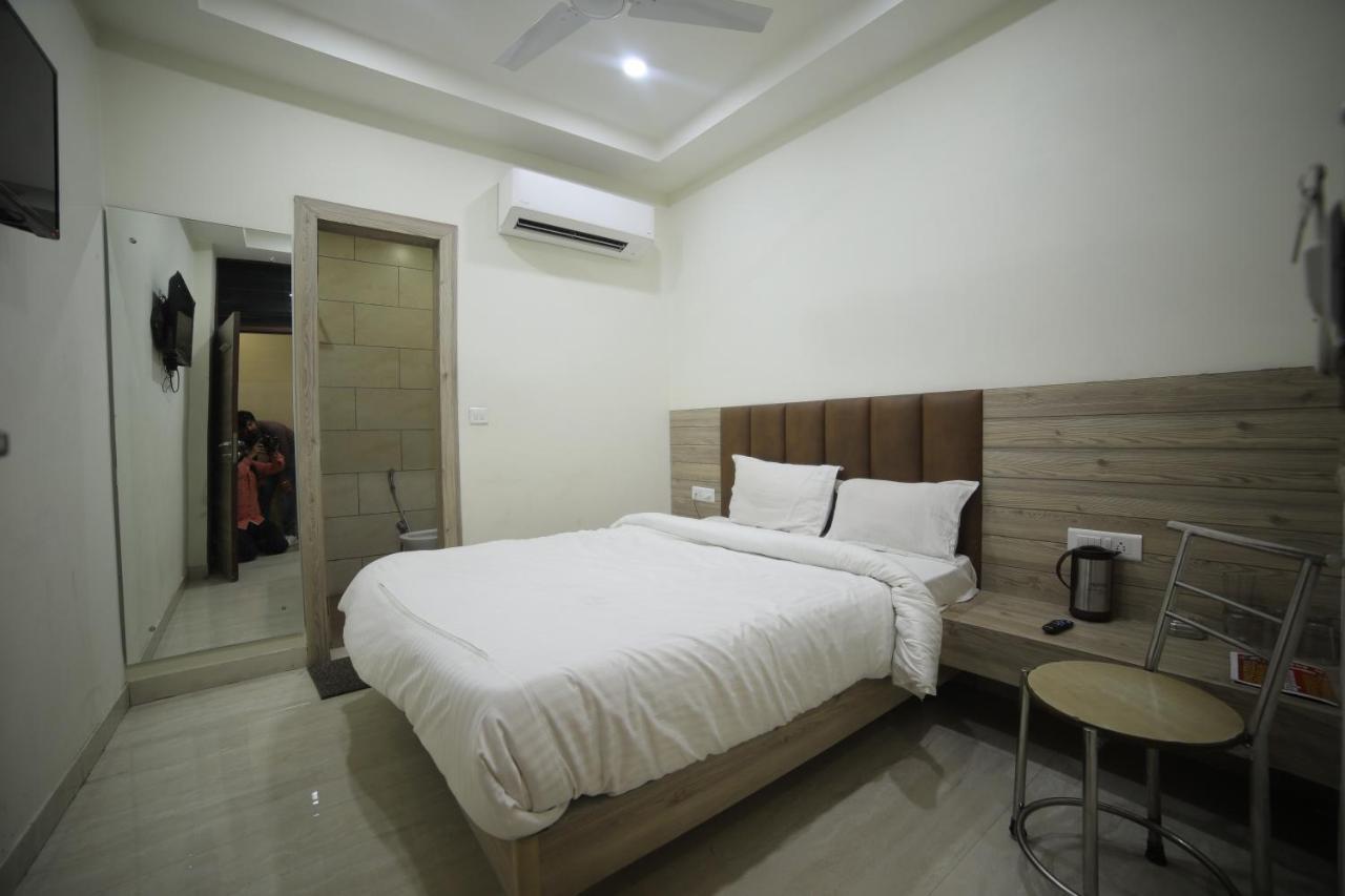 Hotel Shri Ram Residency Agra  Exteriör bild