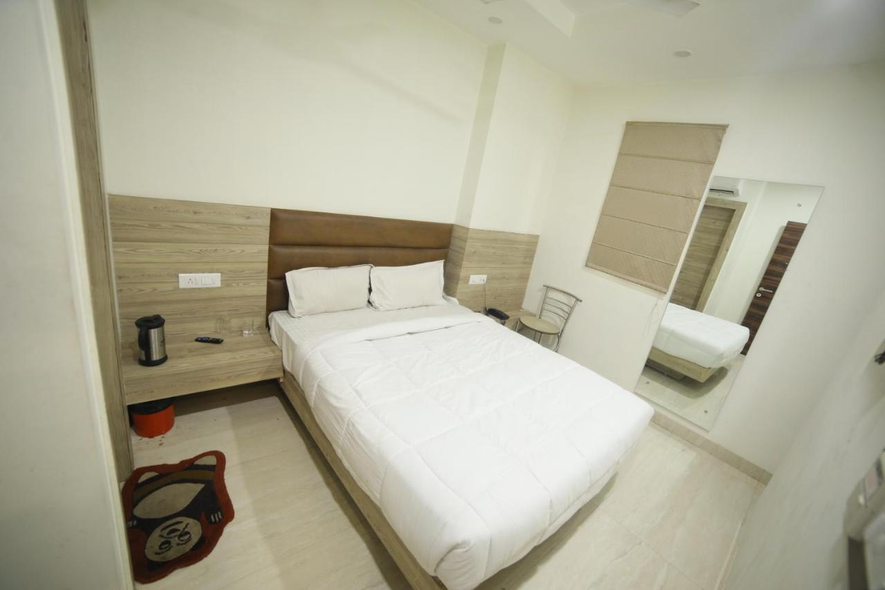 Hotel Shri Ram Residency Agra  Exteriör bild